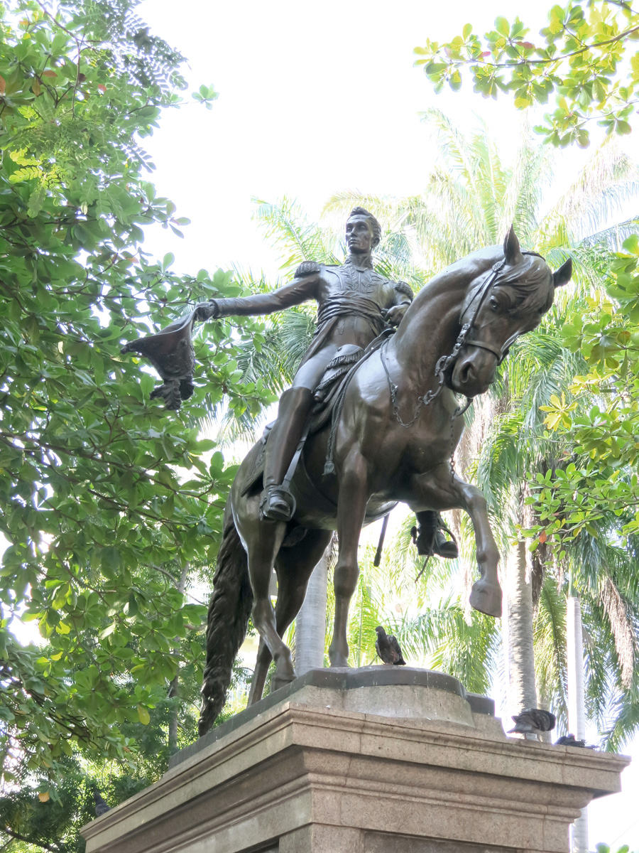 Cartagena, Simon Bolivar statue