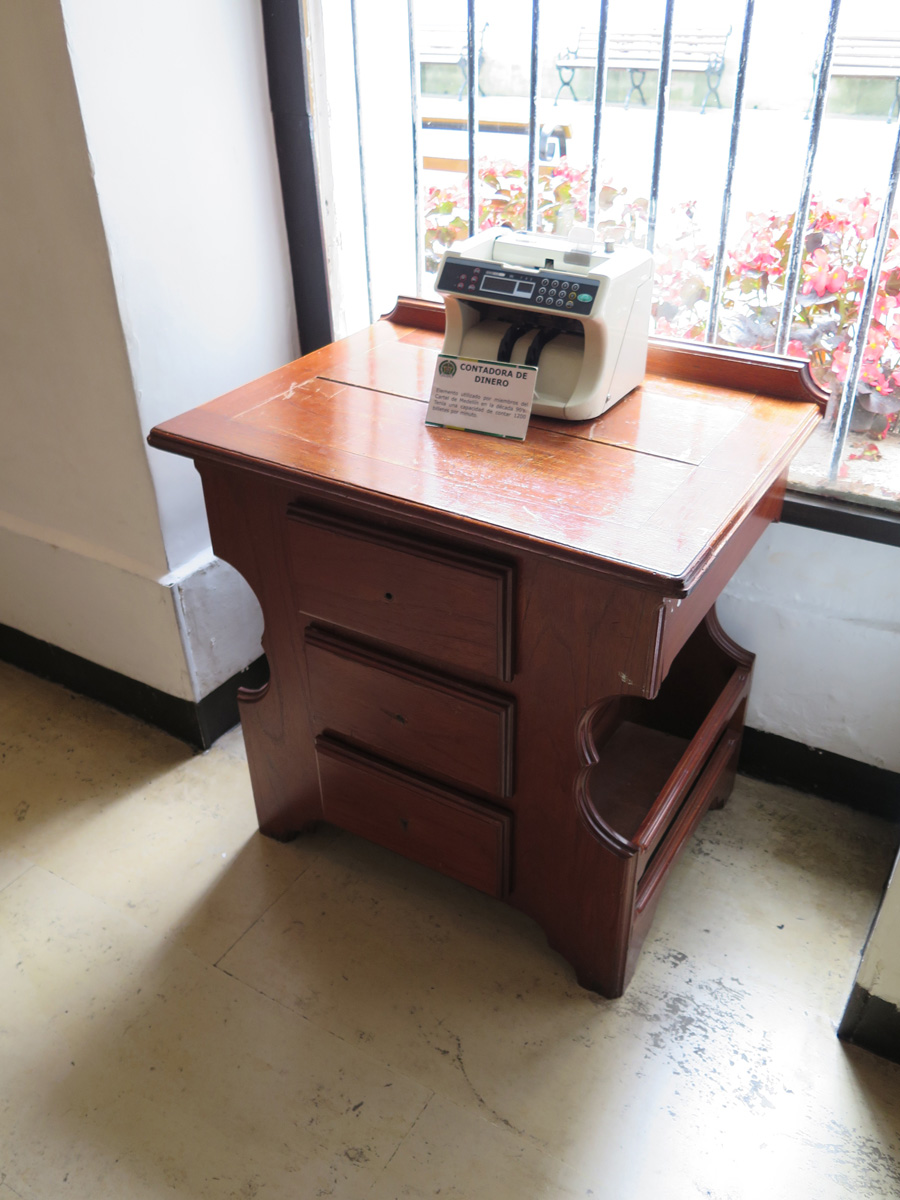 Policia Nacional Museo, Bureau with well hidden compartments