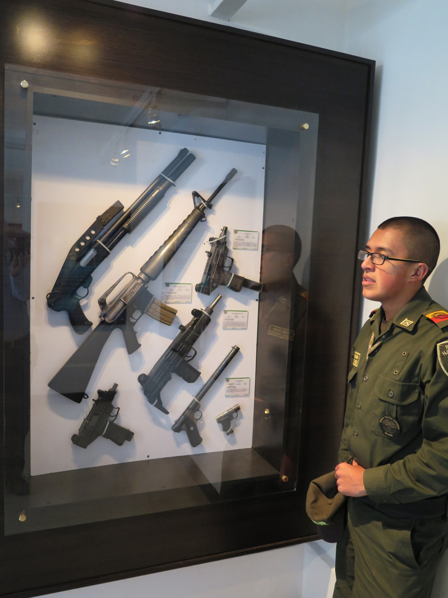 Policia Nacional Museo, Weapons from Escobar