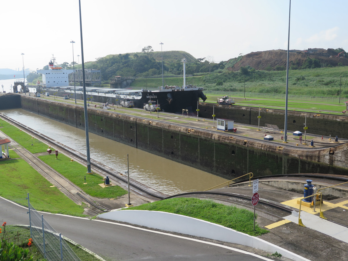 Miraflores Locks, Miraflores Locks