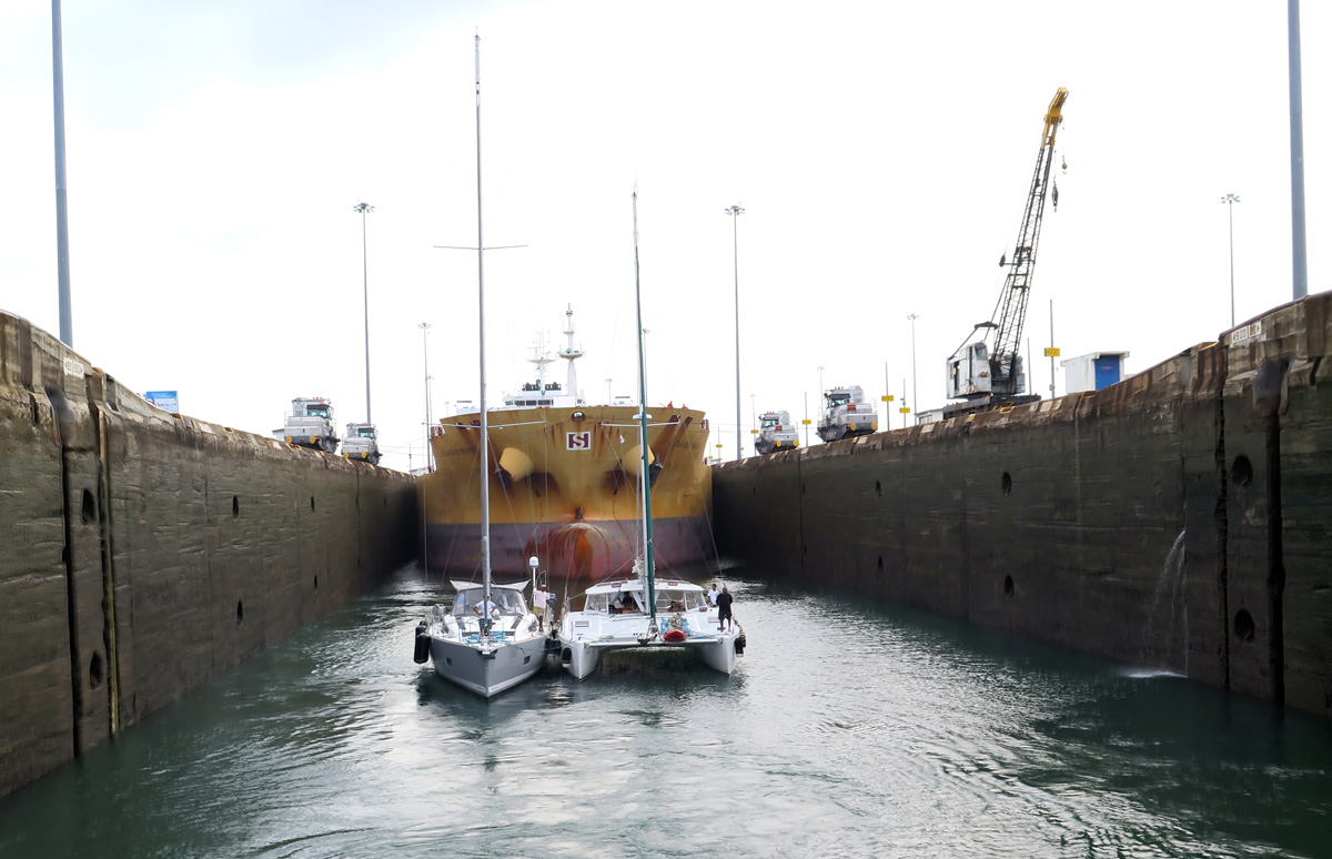 Panama Canal Transit, We have some buddies share our lock