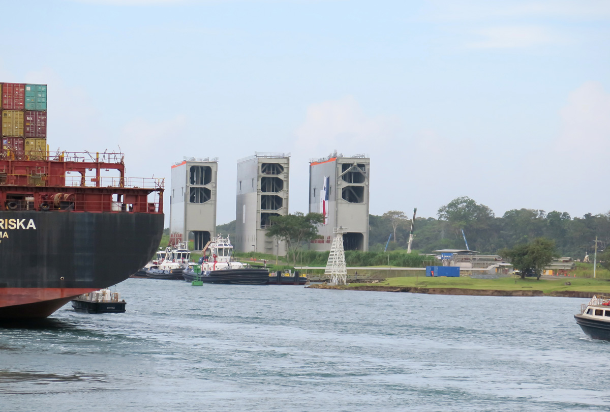 Panama Canal Transit, Giant sliding gates for new locks
