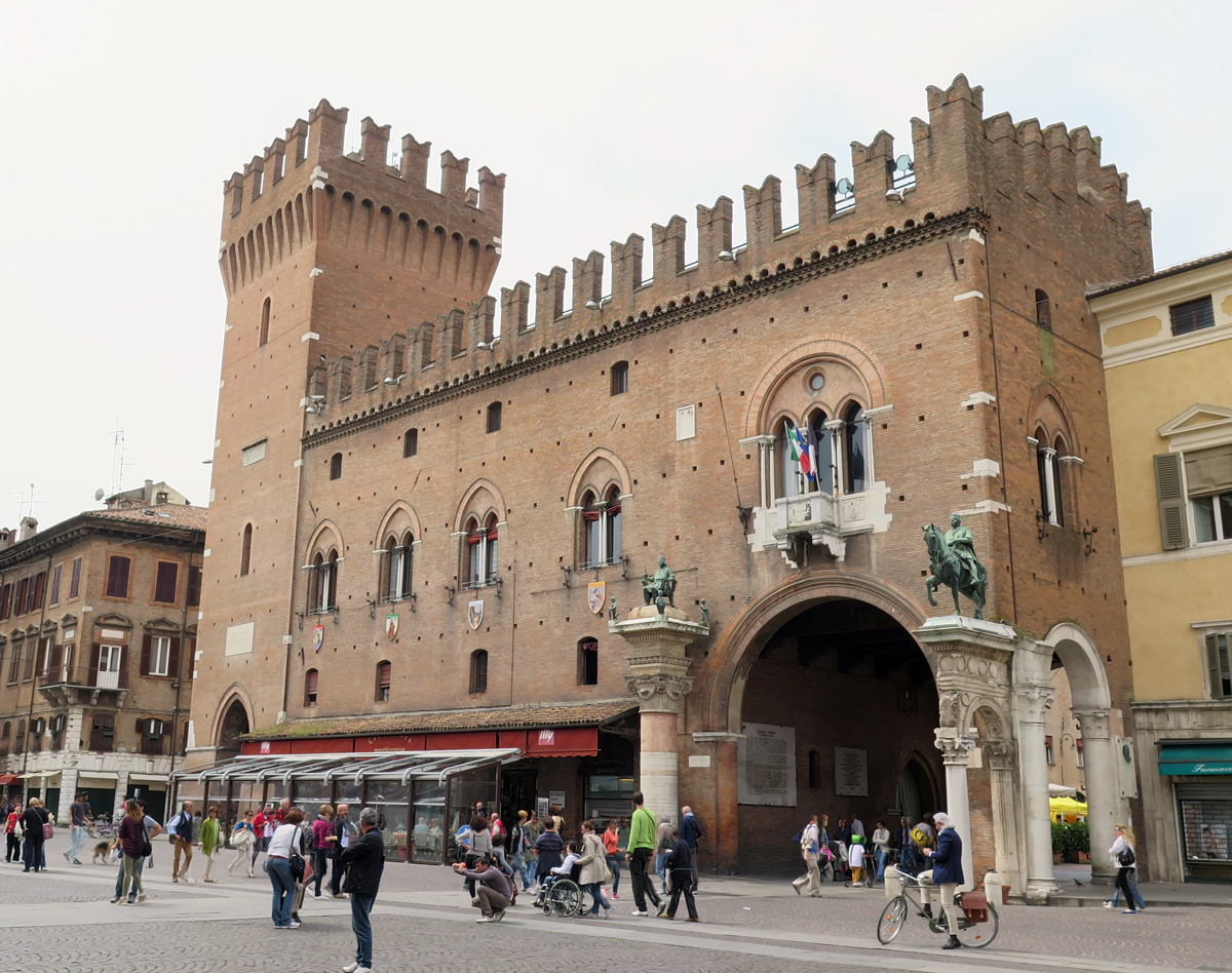 Ferrara, Palazzo Municipale
