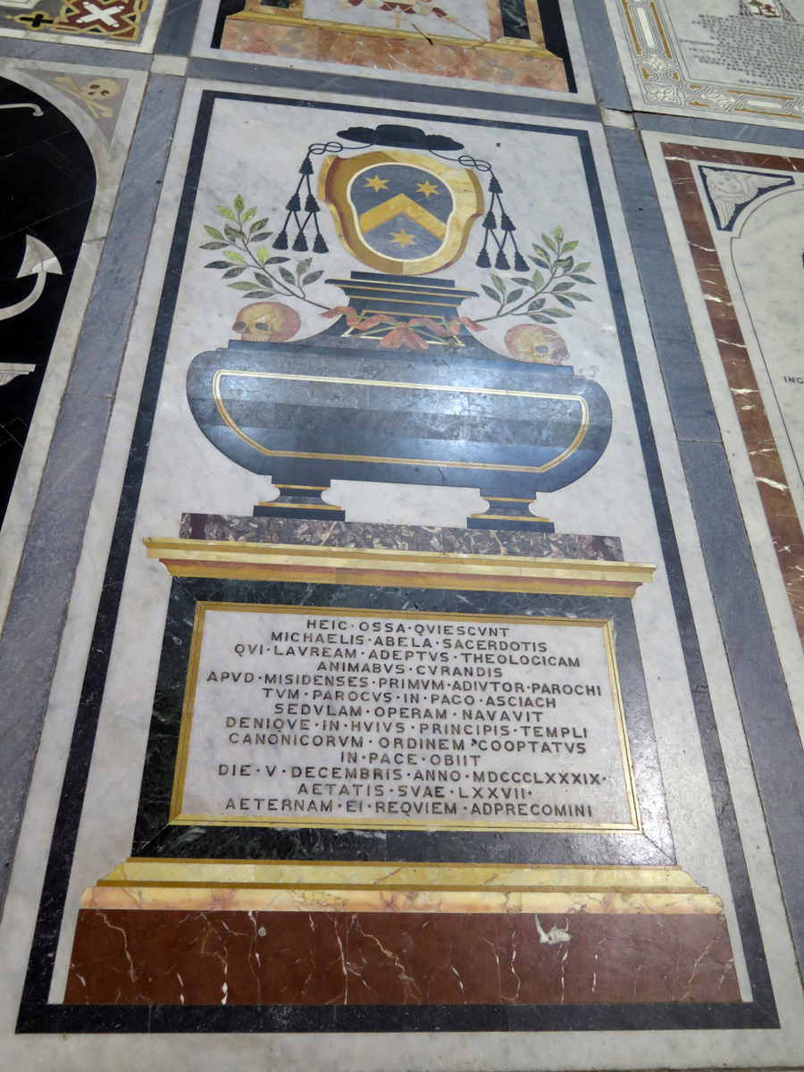 Mdina, Ornate tombstone (1889)