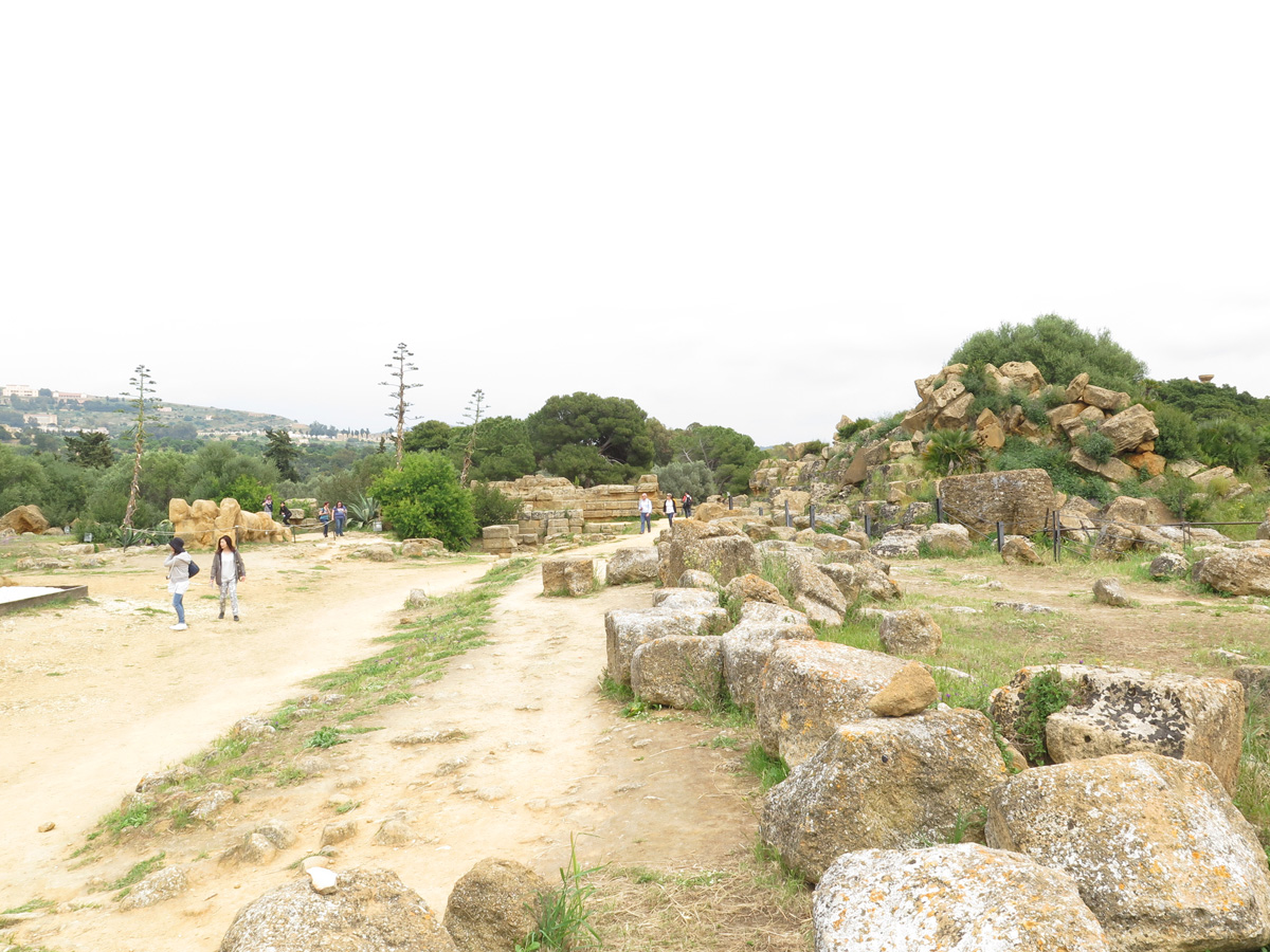 Agrigento, Debris of giant Temple of Zeus