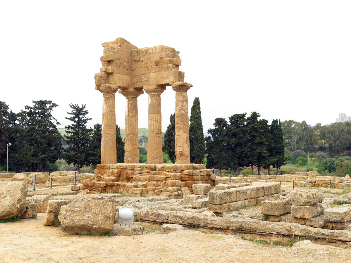 Agrigento, Four pillars from Temple of the Dioscuri