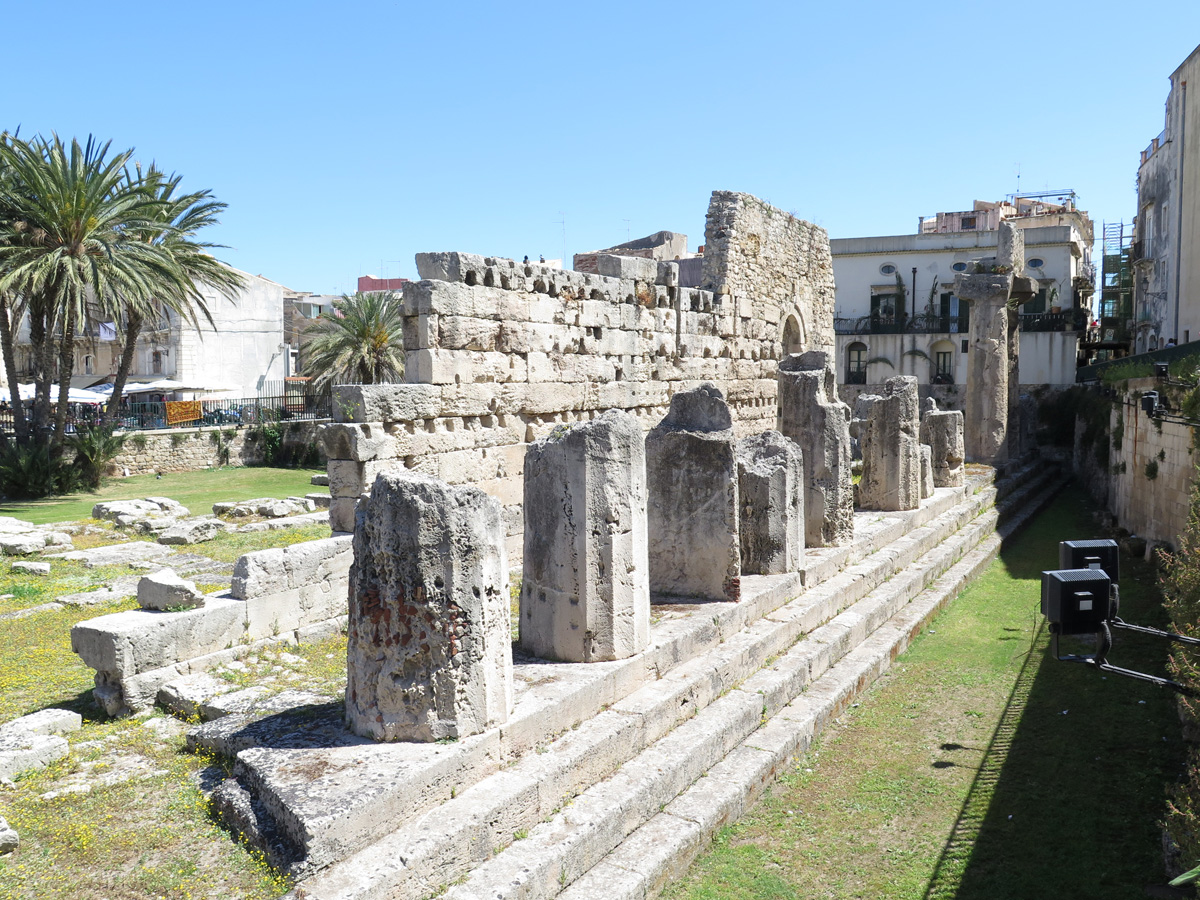 Syracuse, Fragments from temple of Apollo (6th c BC)