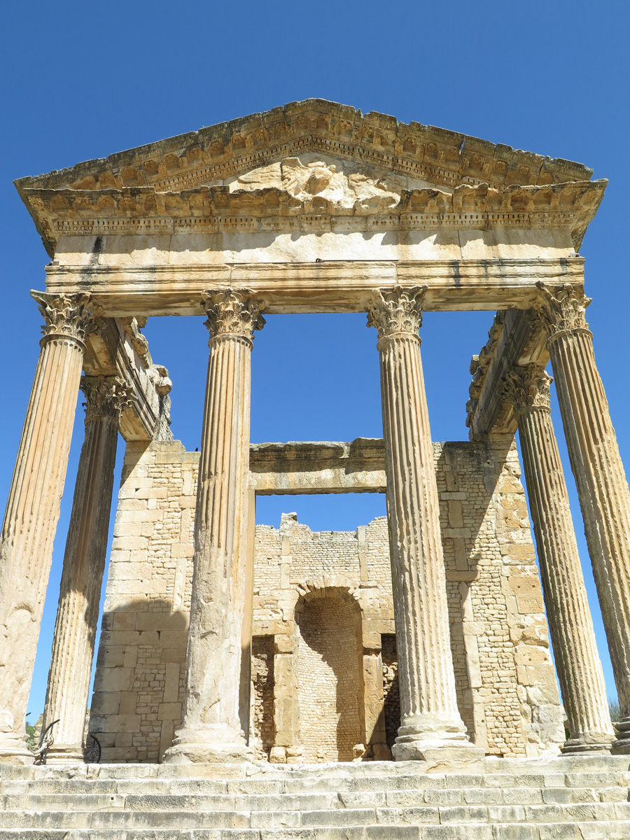 Dougga, Capitol