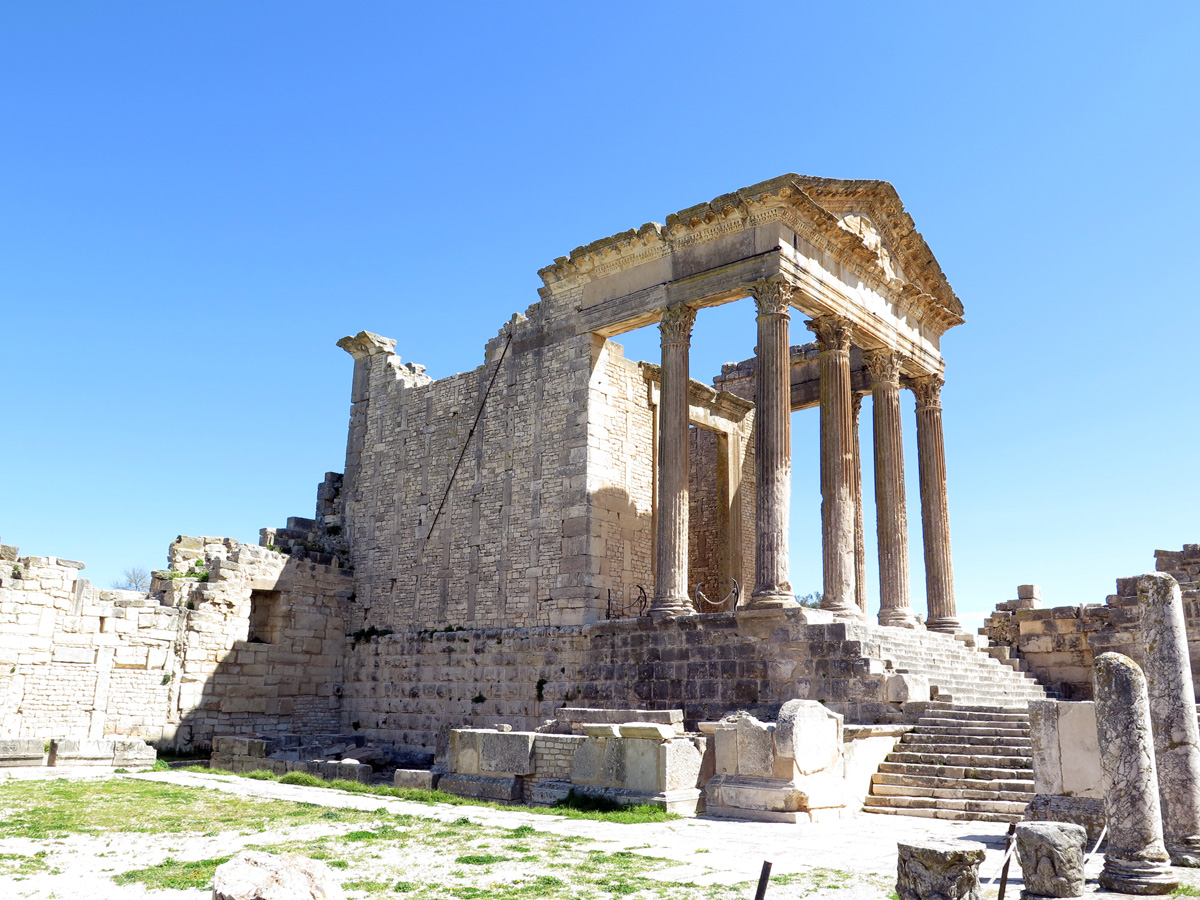 Dougga, Capitol