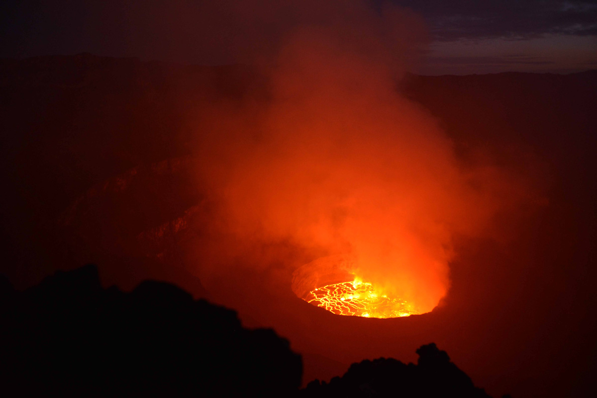 Nyiragongo, Photo courtesy of Adriena Vyzulov�