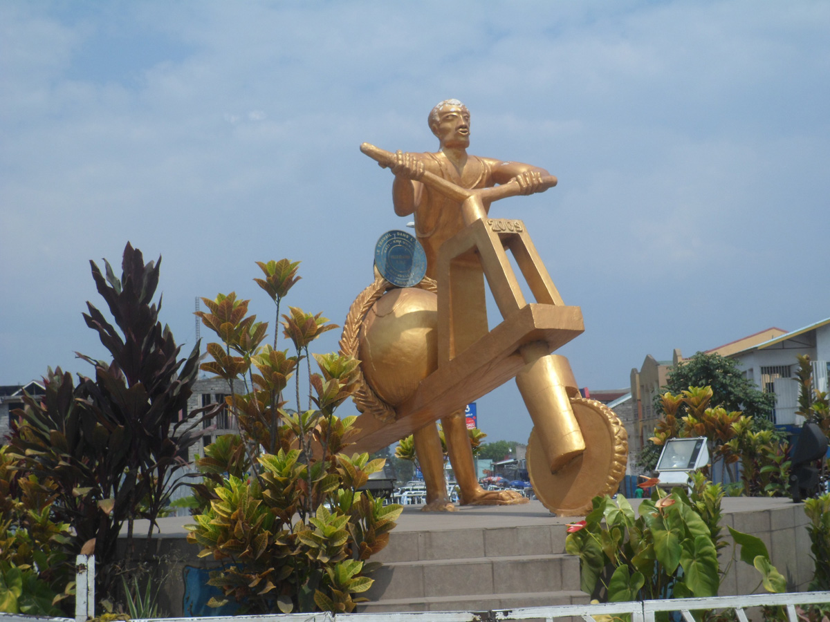 Goma, Wooden Bicycle Monument