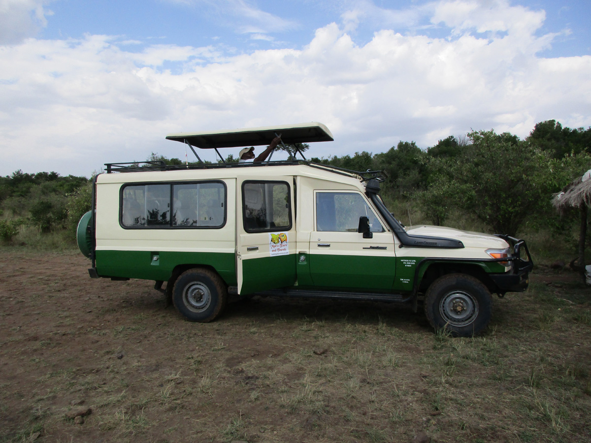 Masai Mara, Our trusty vehicle