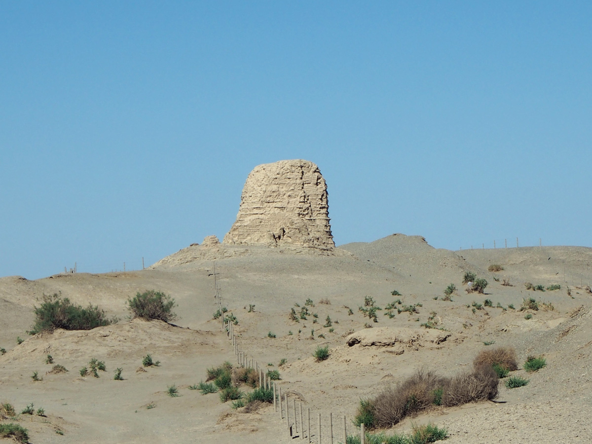 Dunhuang: Yumen Guan, Han guard tower.