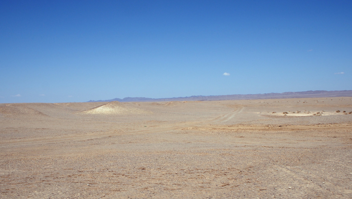 Dunhuang: Yumen Guan, Yumen Guan: Looking to the Gobi