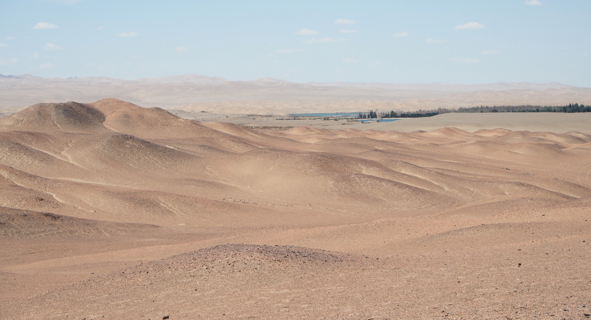 Dunhuang: Yang Guan, View from Beacon Tower: Desert and water