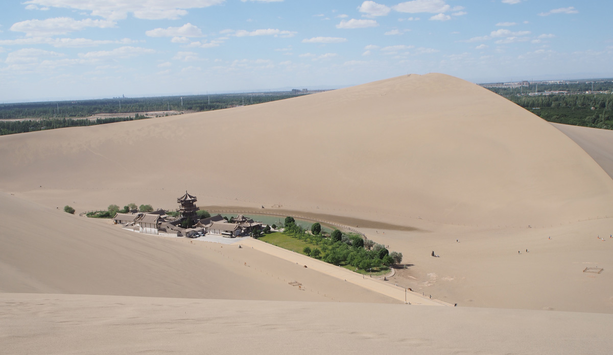Dunhuang: Singing Sands & Crescent Lake Resort
