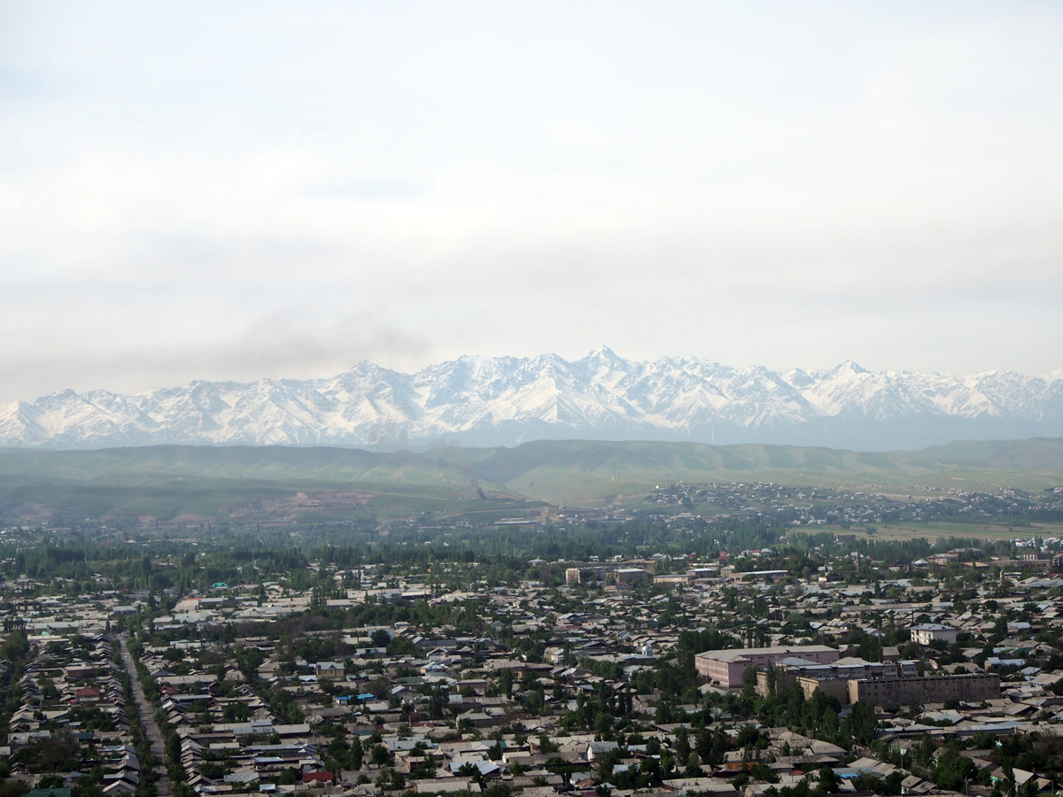 Osh: Suleiman Too, Mountain view, somewhat marred by smoke
