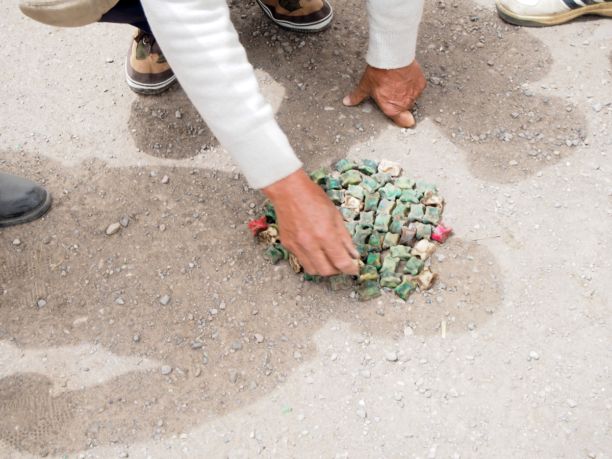 Sary Tash, Knucklestone targets for bone throwing game.