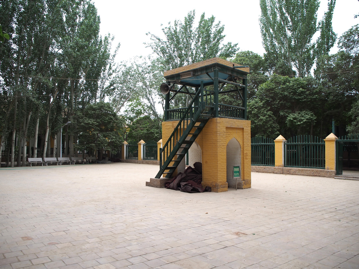Kashgar: Id Kah Mosque, Id Kah Mosque: One of several prayer courtyards