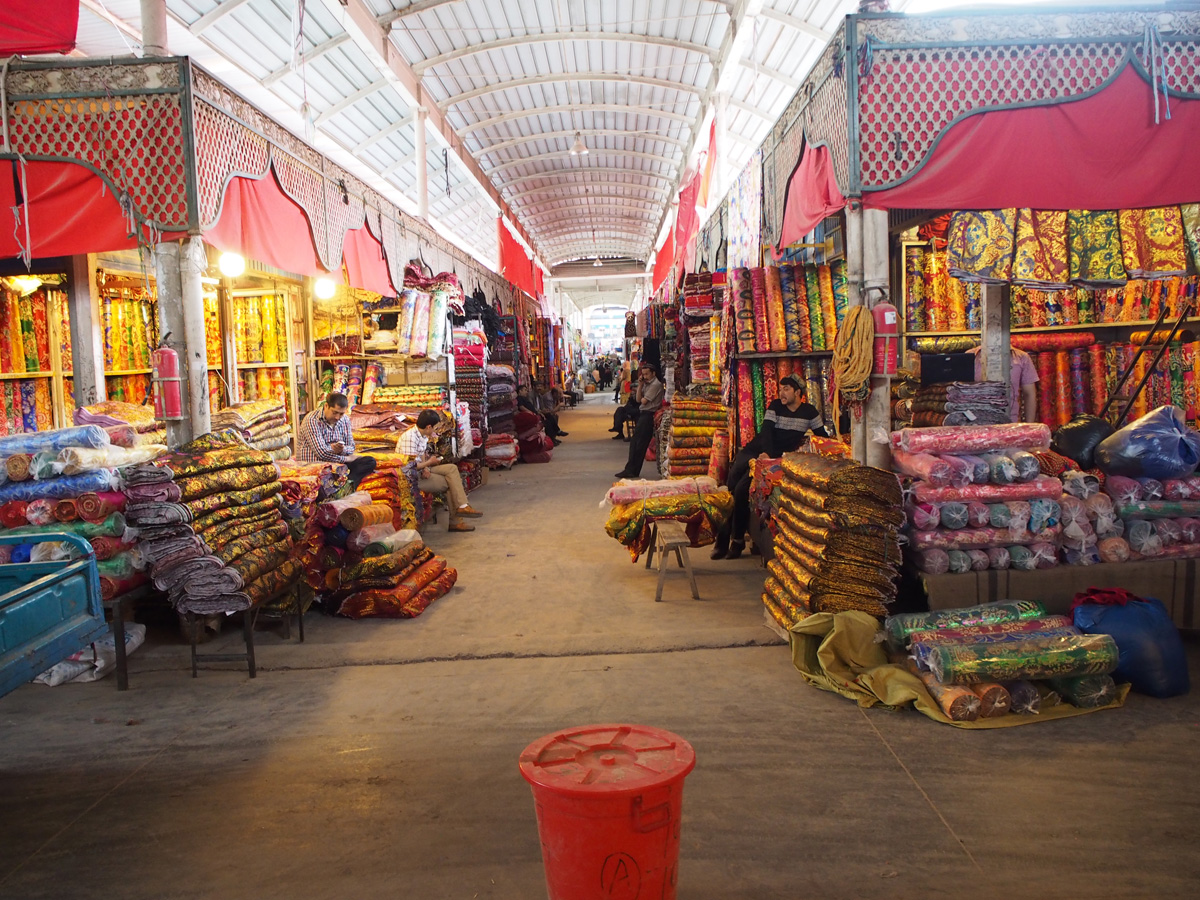 Kashgar, Sunday Market: Large but not lively