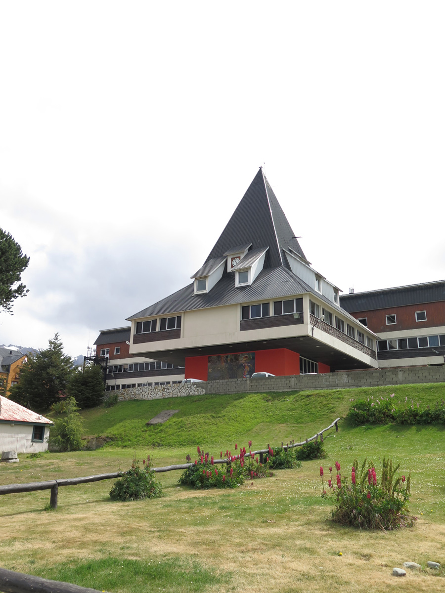 Ushuaia, Governor