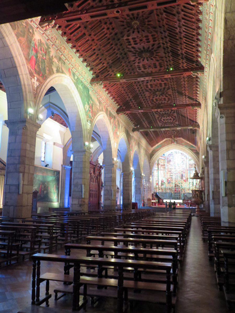 Plaza Grande, Cathedral