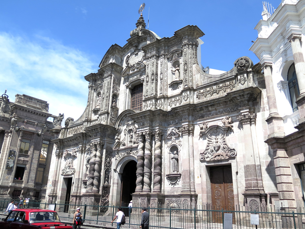Around Quito, Iglesia de la Compania de Jesus