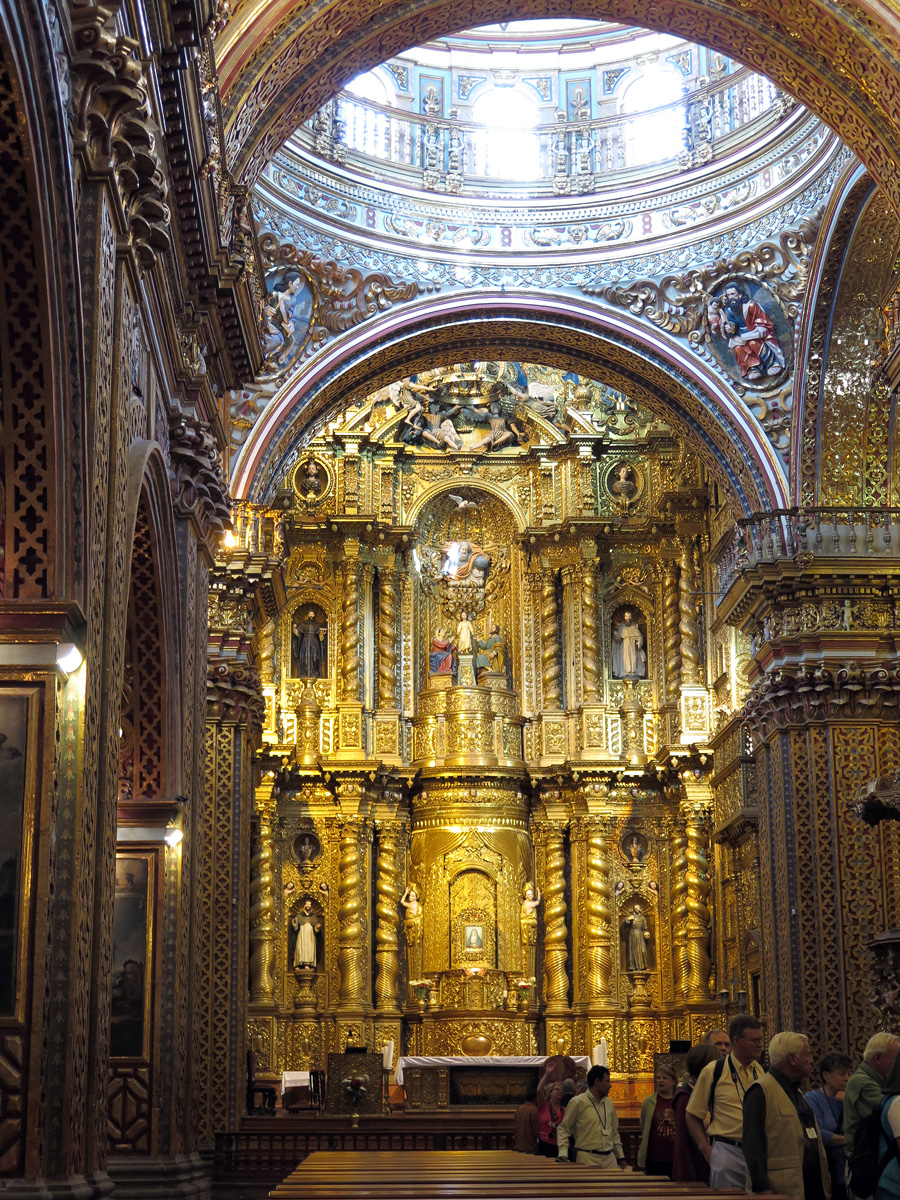 Around Quito, Iglesia de la Compania de Jesus