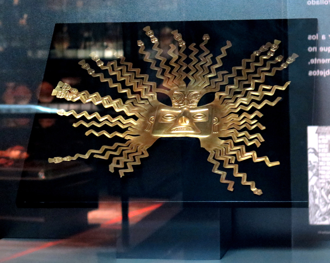Around Quito, Museo Nacional