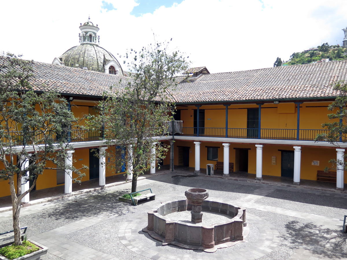 Around Quito, Museo de la Ciduad