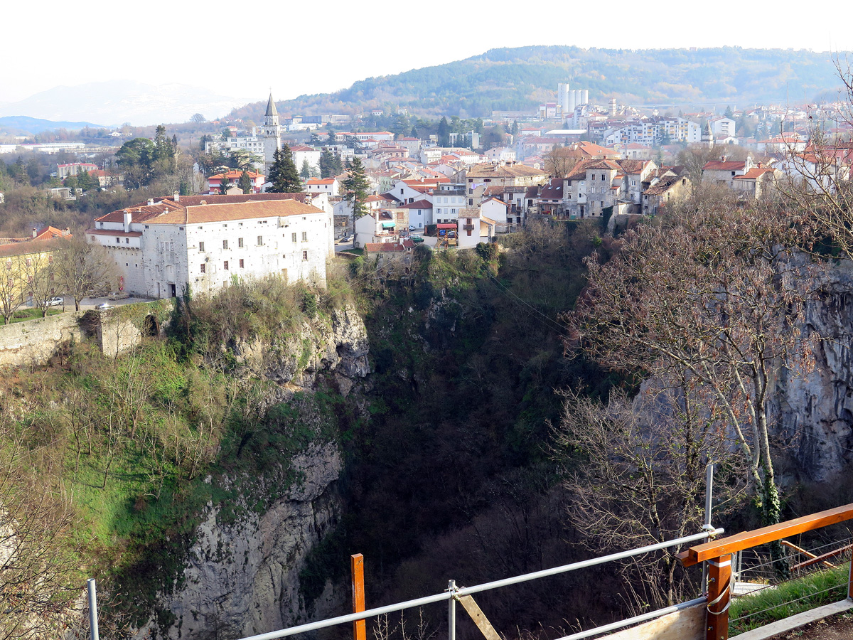 Pisino, Pazin Castle, perched over gorge