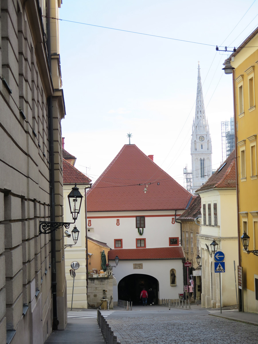 Zagreb, Stone Gate (13th c.)