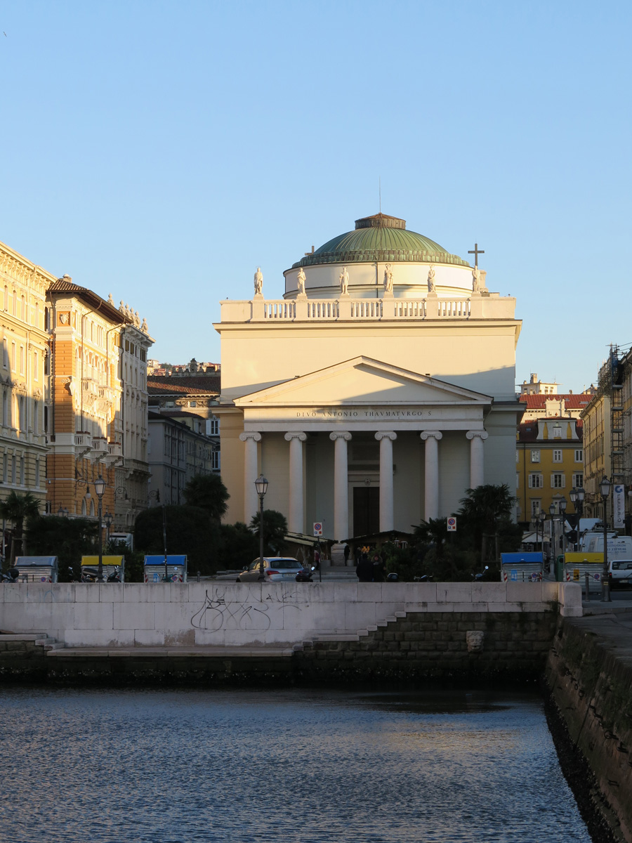 Trieste, Divo Antonio Thaumaturgo (Church of St Anthony the Miracle-Worker)