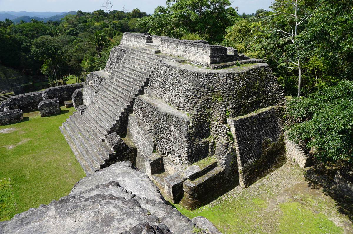 Caracol, Caana: Upper temple
