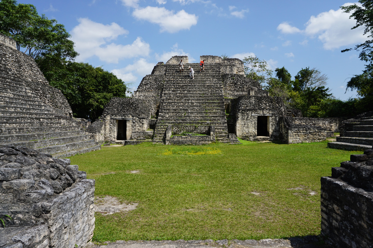 Caracol, Caana: Upper plaza