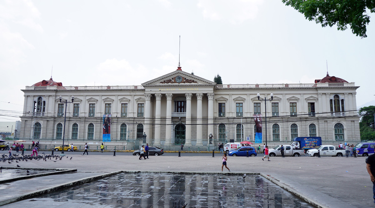 San Salvador, Palacio Nacional