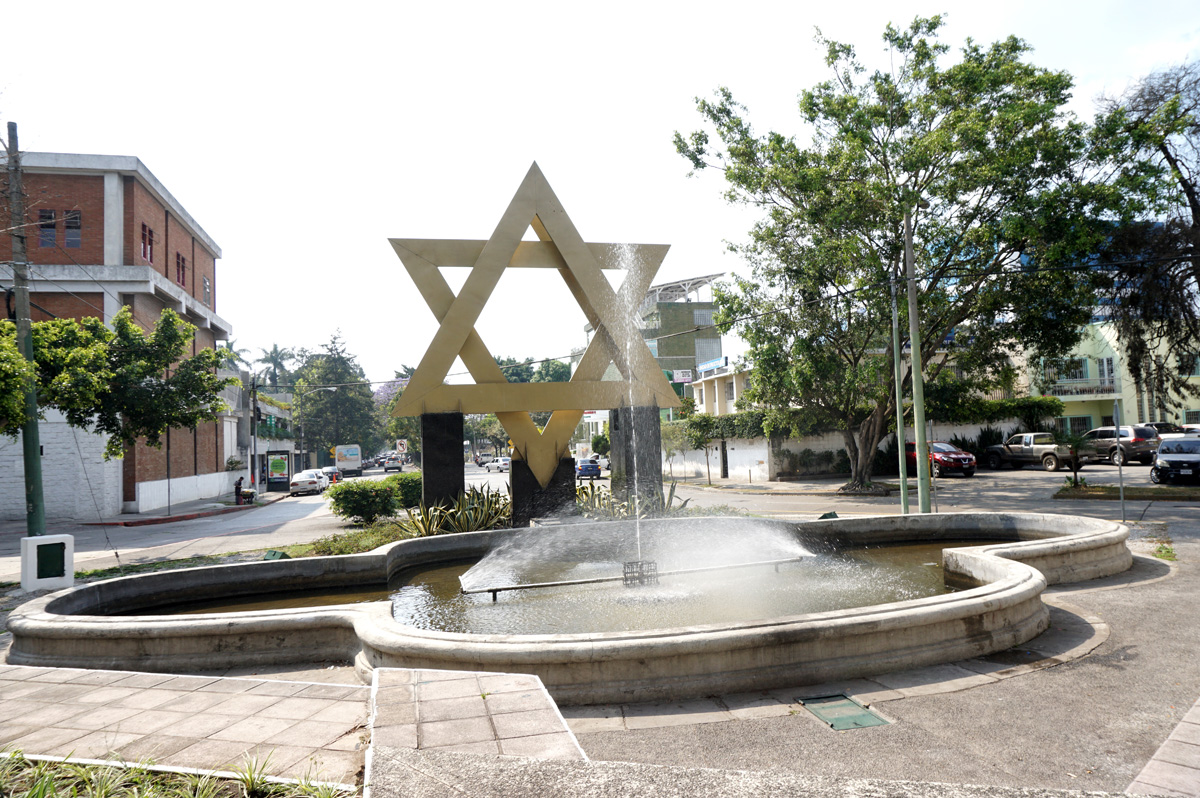 Guatemela City, Unexpected Star of David monument