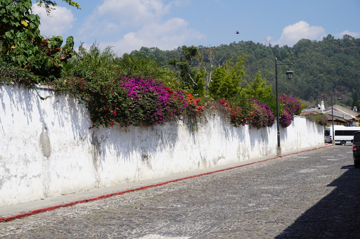 Antigua, Colorful overhangs