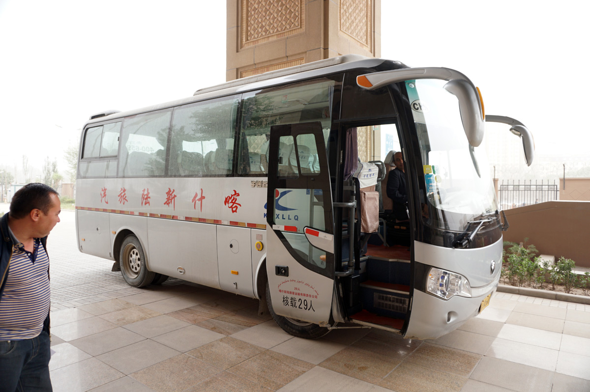 Kashgar May 2016, My transport to Torugart Only me to Torugart, but 9 Czechs coming back.