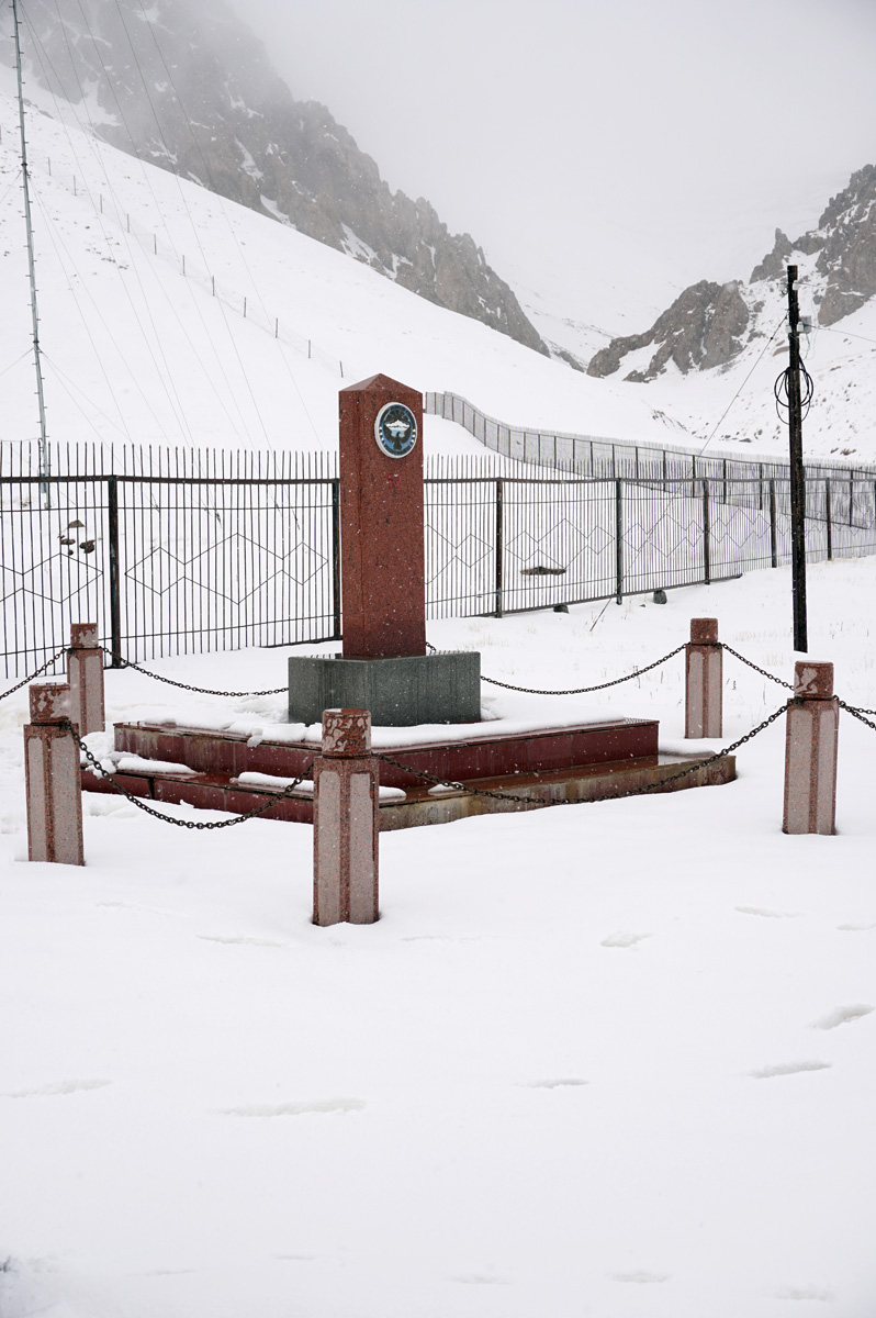 Kashgar May 2016, Torugart Border Marker