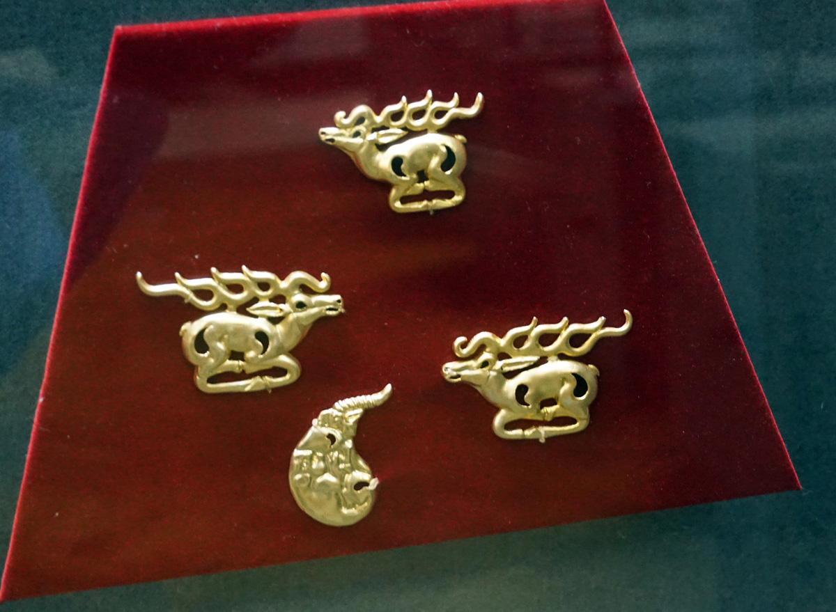 Central State Museum, 7th c BC gold clothing ornaments