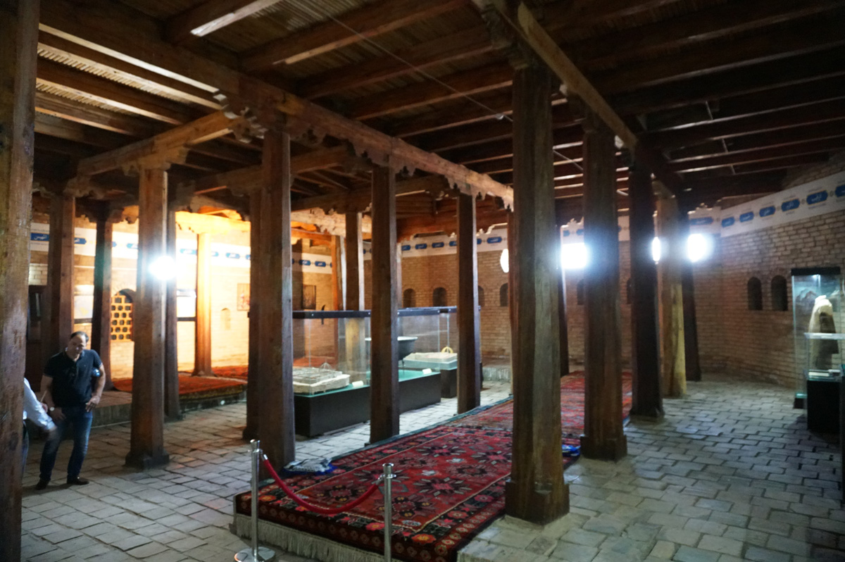 Elsewhere around Turkistan, The "Underground Mosque"