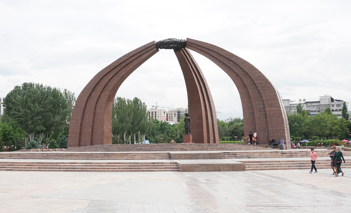Bishkek, Victory Square: "Yurt" Monument