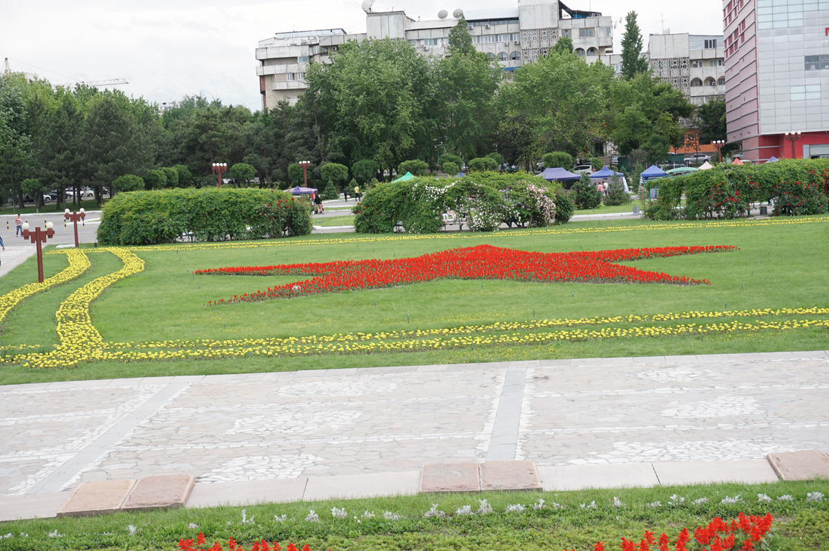 Bishkek, Victory Square