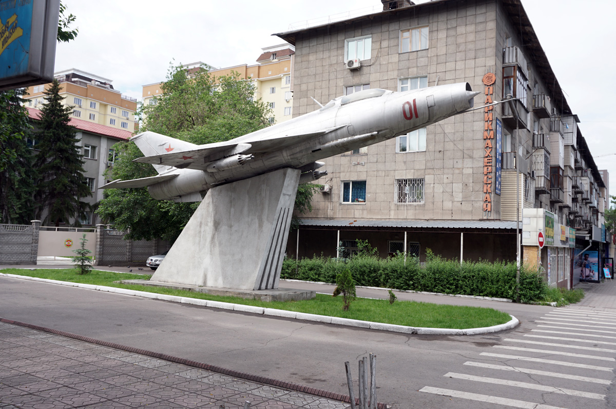 Bishkek, Souvenir MiG