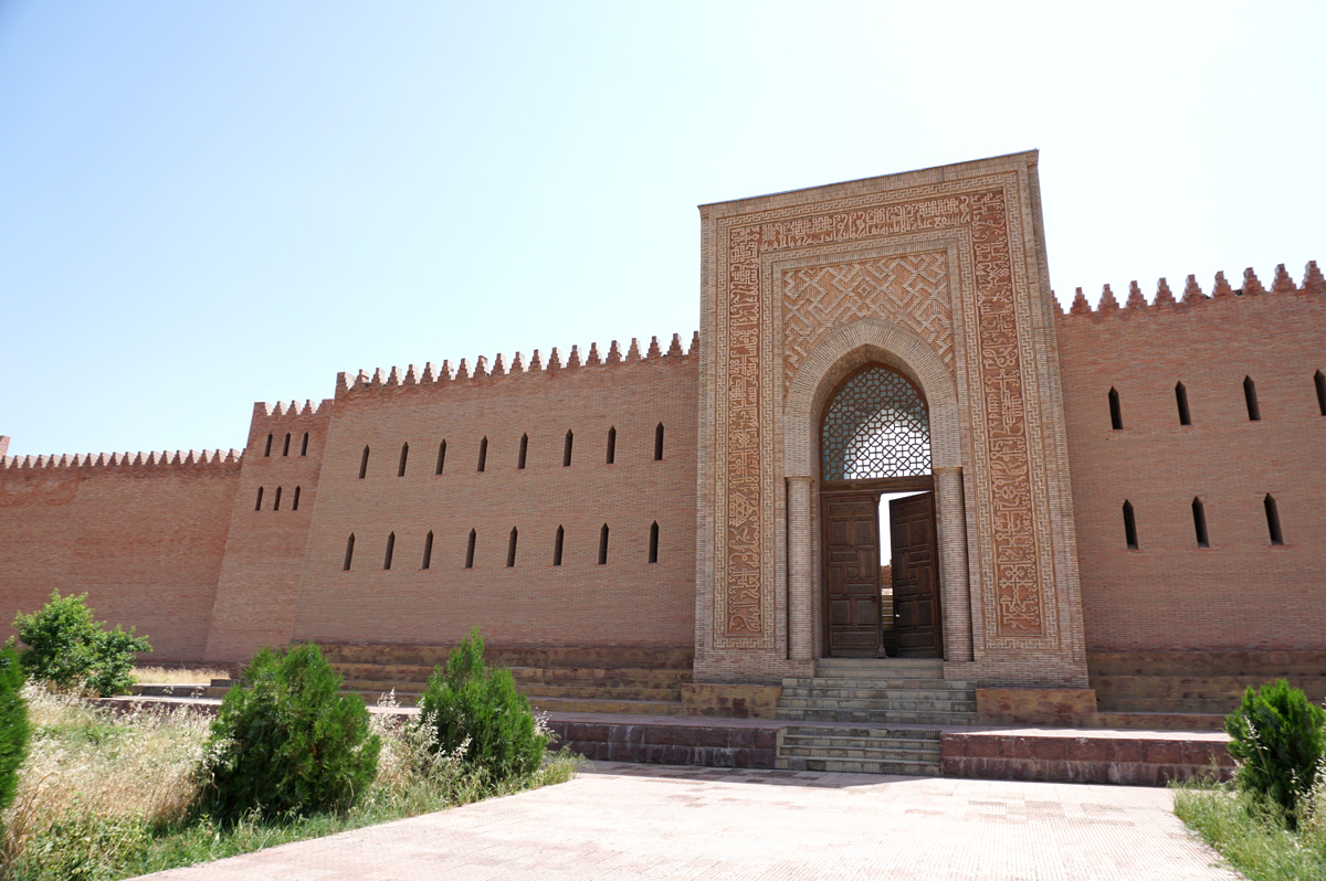 Dushanbe-Khalaikhum, Hulbuk Palace