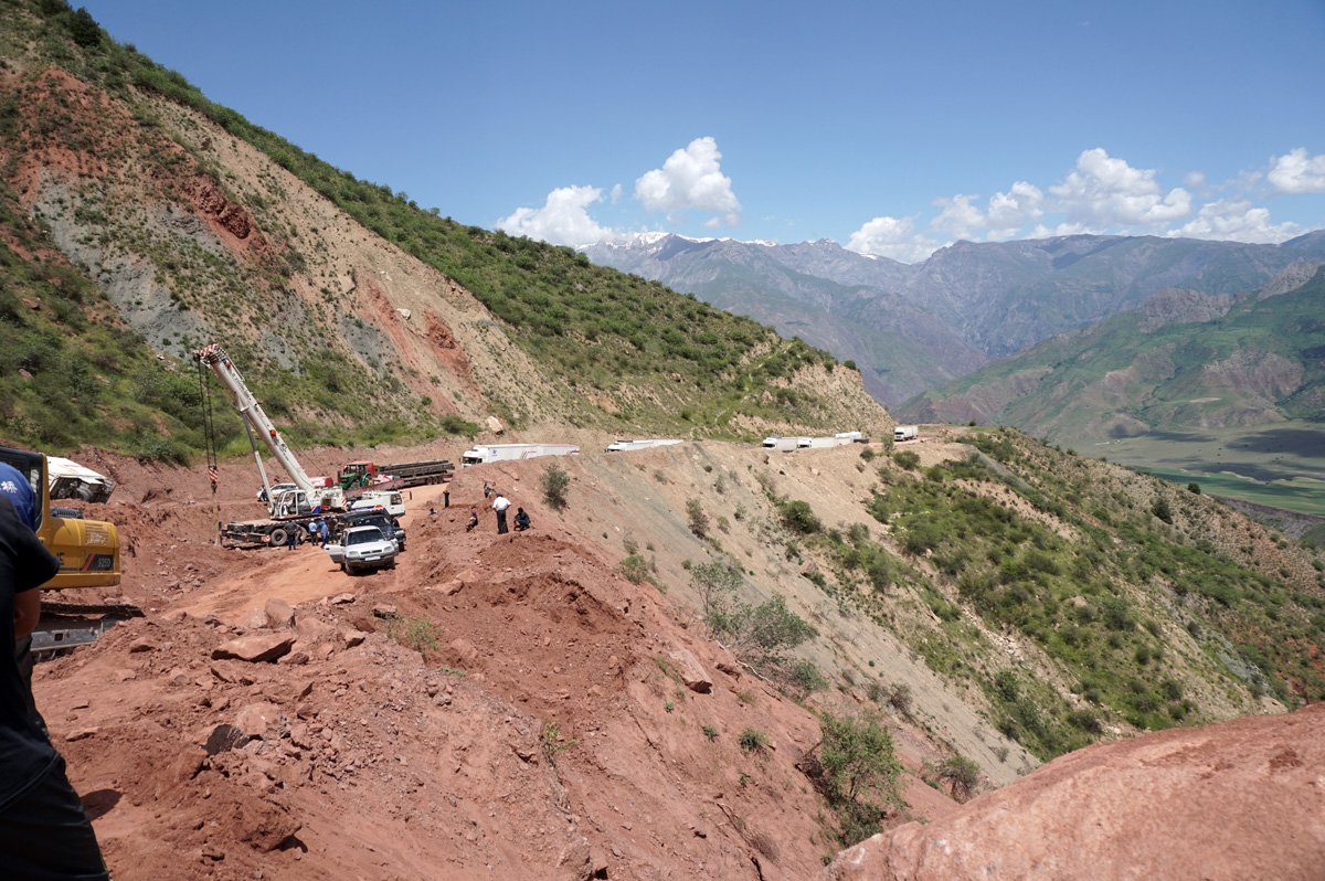Dushanbe-Khalaikhum, Roadworks, 22 miles E of Kulob