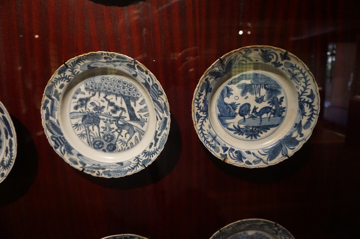 Manila Center, Plates from San Miguel wreck (1600) Surprisingly poor quality, to modern eyes.