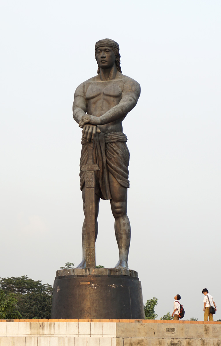Manila Center, The "Sentinel of Freedom", Rizal Park Lapu-Lapu who slew Magellan in 1521.