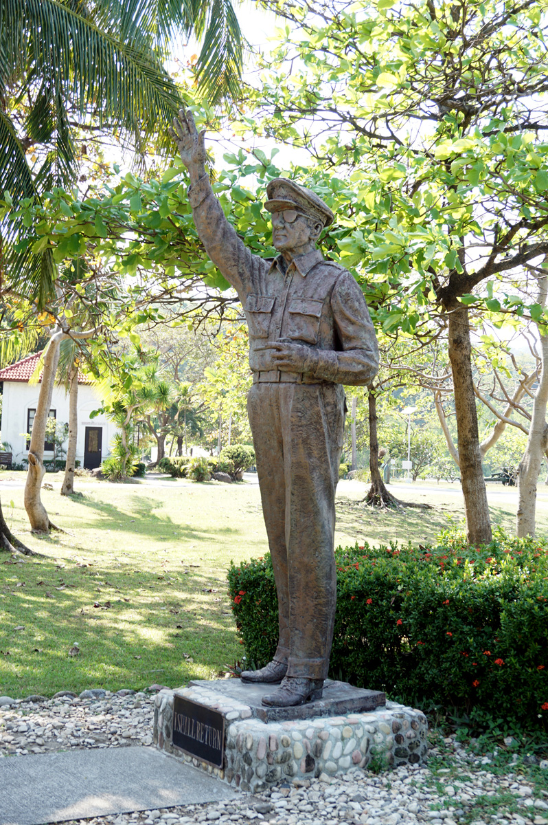 Corregidor, MacArthur statue